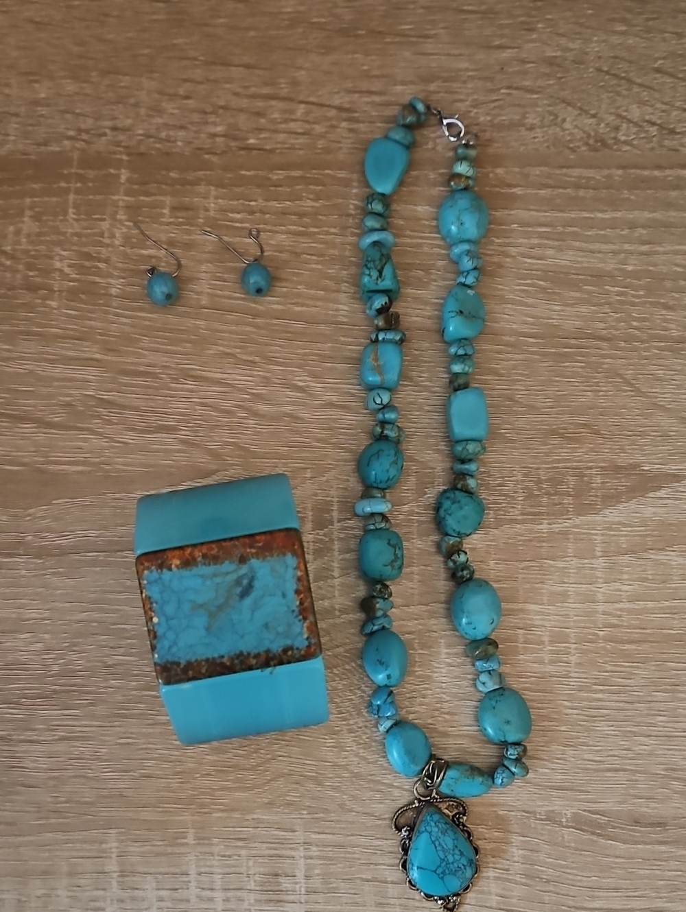Turquoise Beaded Necklace, Bracelet & Earring Set - Women Jewelry